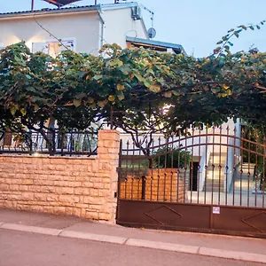  Appartamento Wellness D'or - Exclusive New With Whirlpool, Sauna, Sunny Terrace, Private Parking Croazia