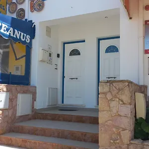  Alloggio in famiglia Oceanus With Private Kitchen, Bathroom And Terrace 300m From The Portogallo